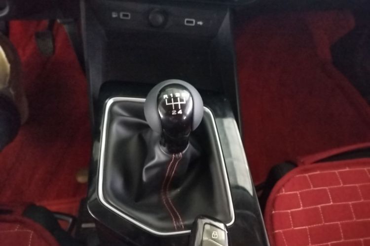 MG 5 2024 #14 MG 5 2024 immagine di auto #14