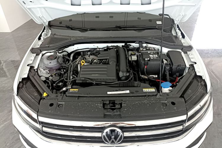 Volkswagen Bora 2026 car image #20
