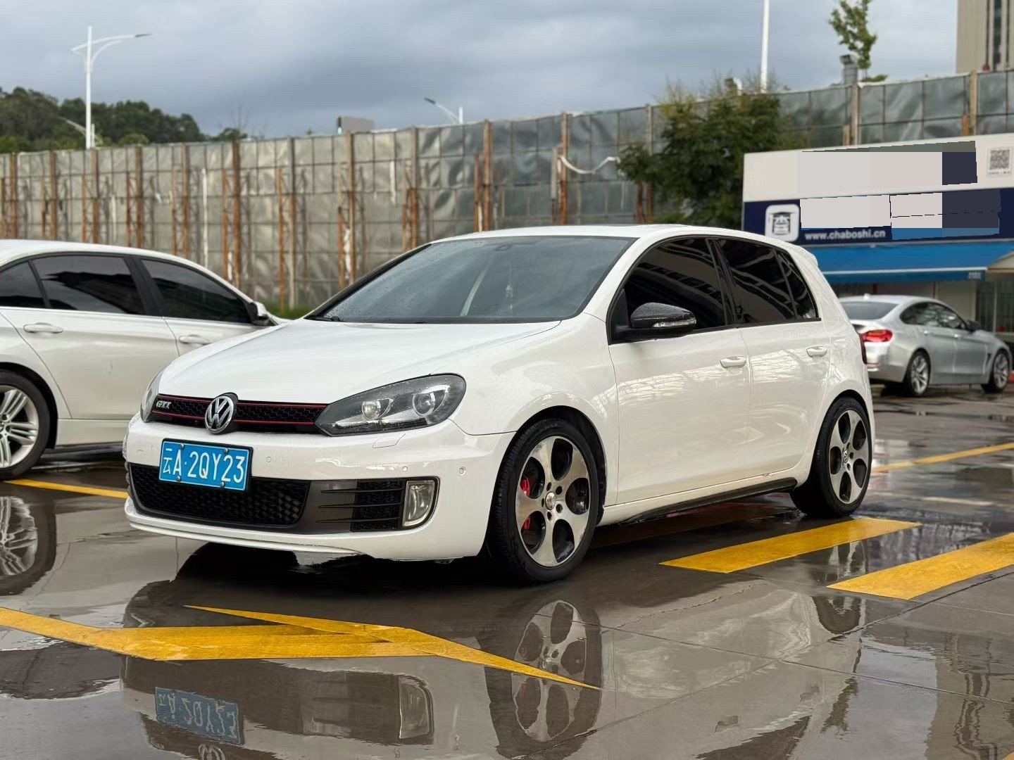 Volkswagen GolfGTI 2010 Volkswagen GolfGTI 2010 car image