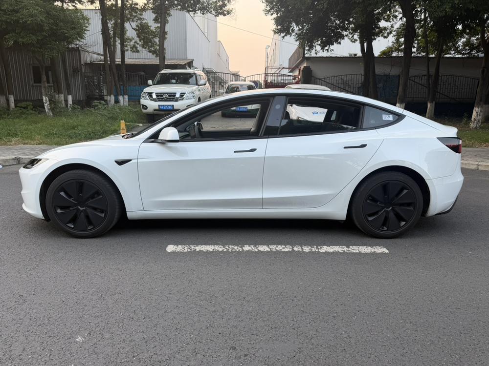 Tesla Model 3 2025 #4 Tesla Model 3 2025 car image #4