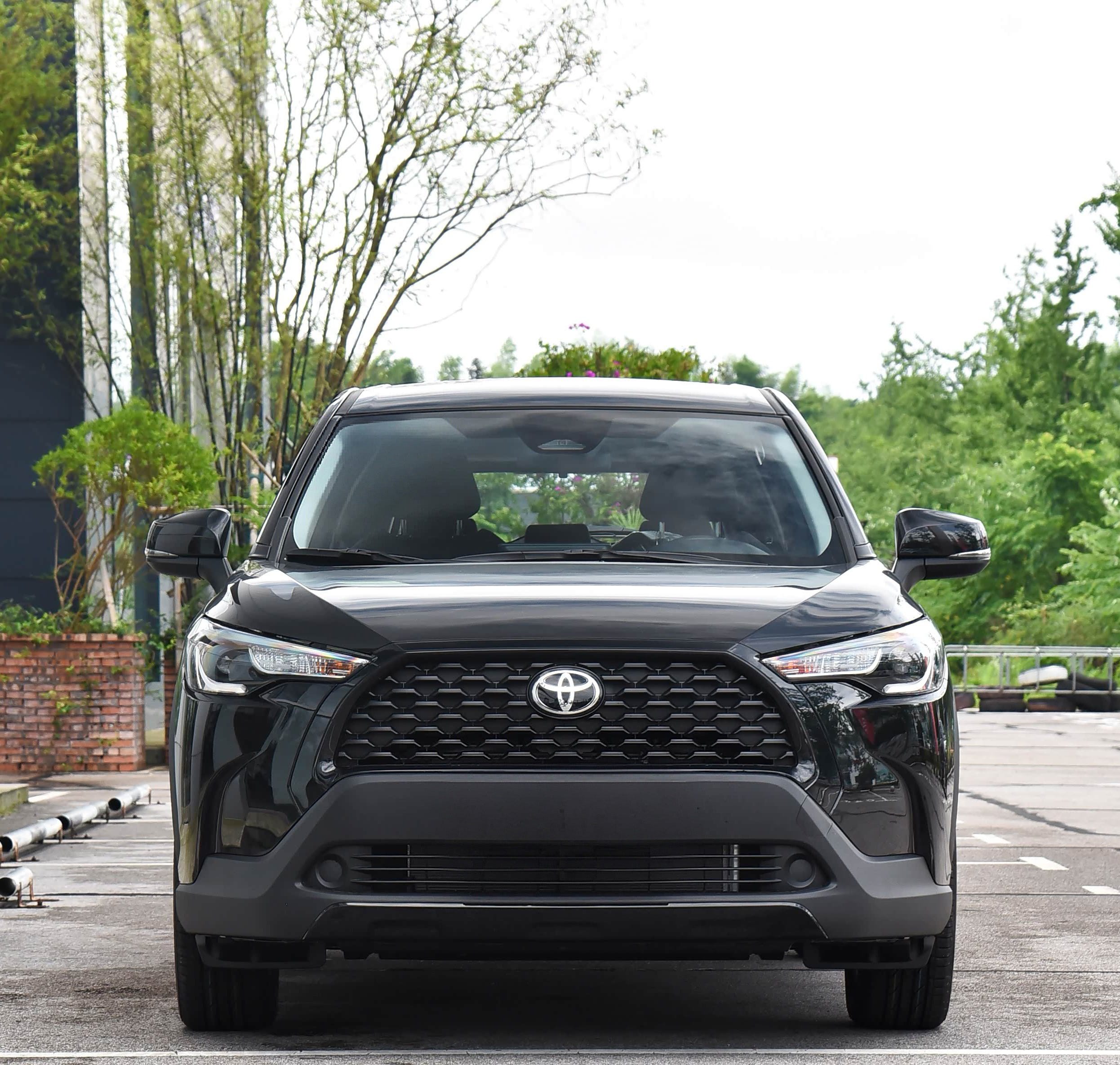 Toyota Corolla Cross 2025 car image #2