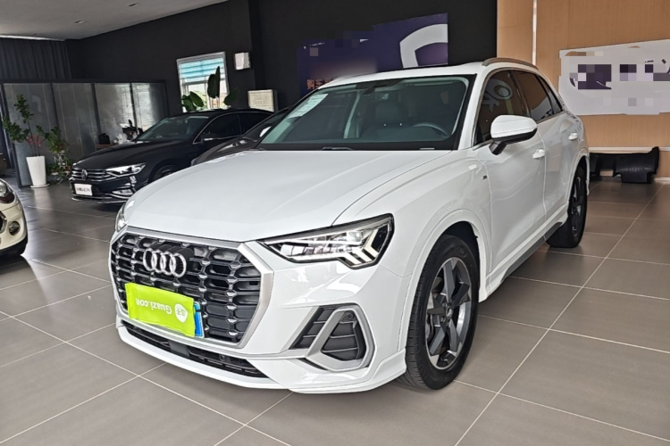 Audi Q3 2019 #2 Audi Q3 2019 car image #2