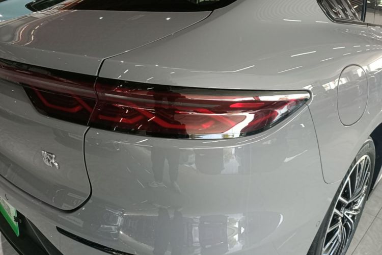 BYD Han 2024 car image #8