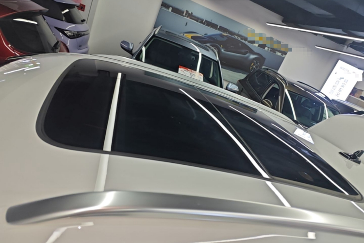 Audi Q3 2024 car image #25