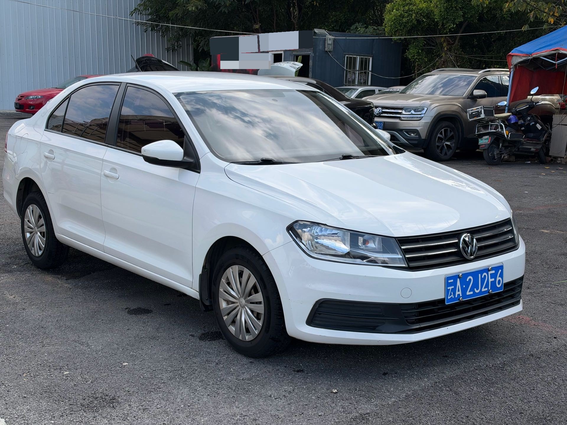 Volkswagen Santana 2017 car image #3