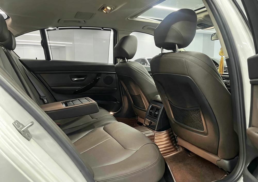 BMW 3 Series 2018 #14 BMW 3 Series 2018 car image #14