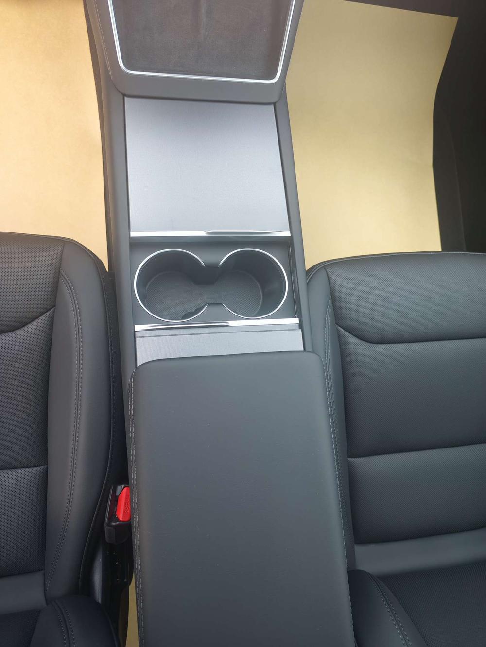 Tesla Model Y 2026 #15 Tesla Model Y 2026 immagine di auto #15