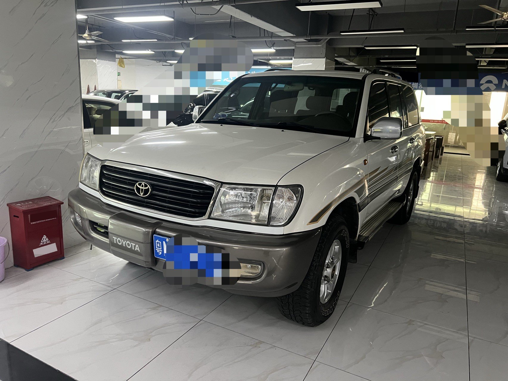 Toyota Land Cruiser (Imported) 2002 car image 