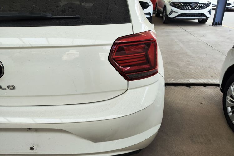 Volkswagen Polo 2021 car image #8