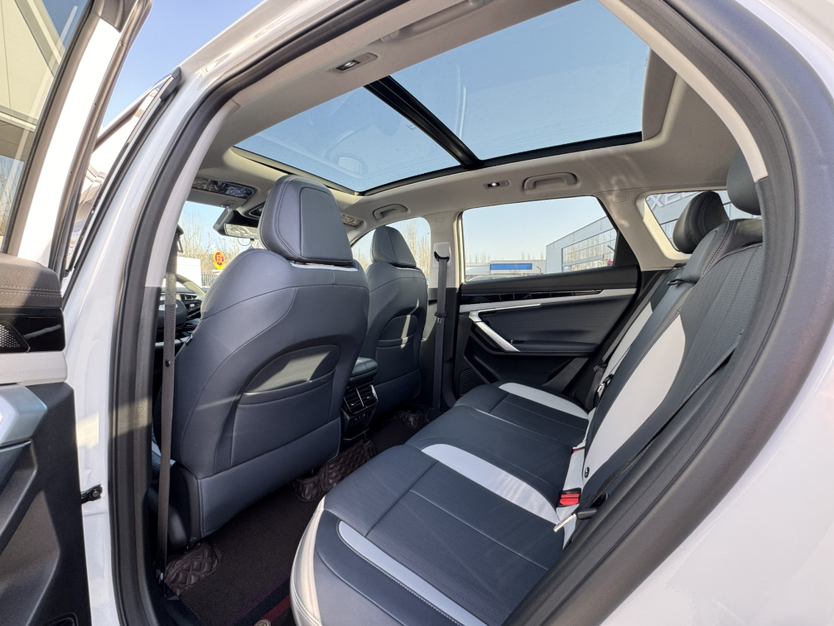GEELY Boyue L 2024 car image #5