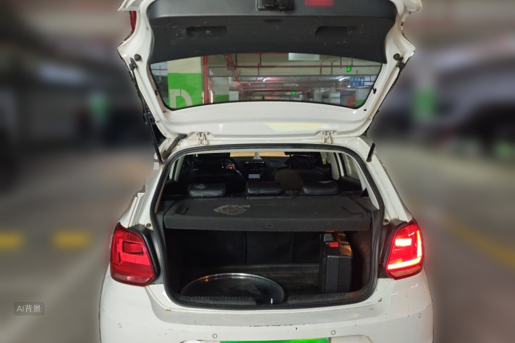 Volkswagen Polo 2016 car image #21