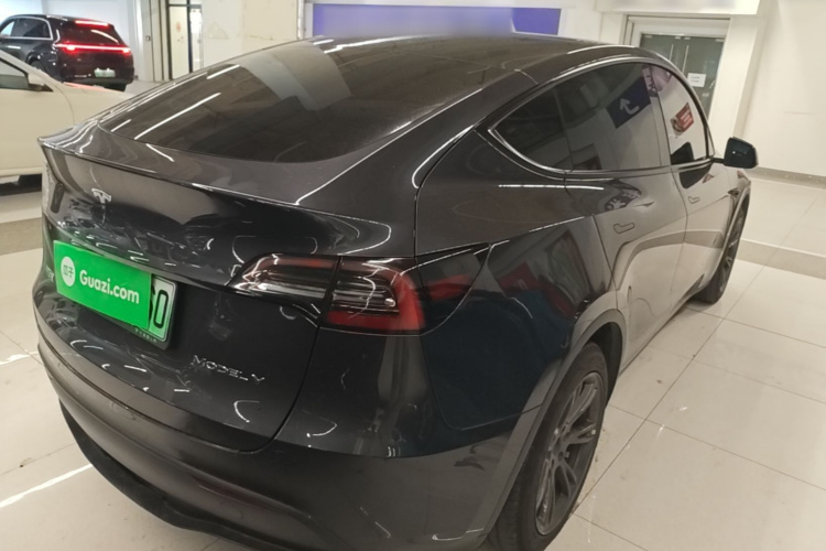 Tesla Model Y 2024 #5 Tesla Model Y 2024 immagine di auto #5