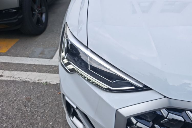 Audi Q3 2025 #8 Audi Q3 2025 car image #8
