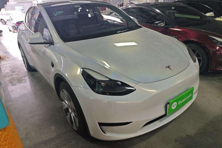Tesla Model Y 2022 immagine di auto #4