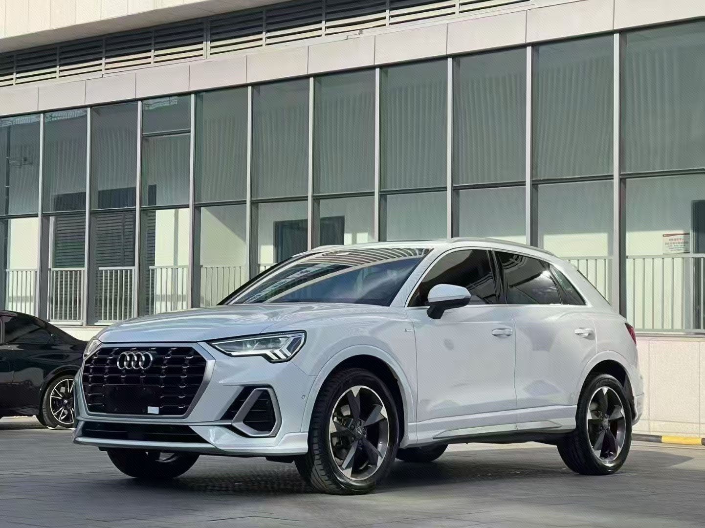 Audi Q3 2021 car image 
