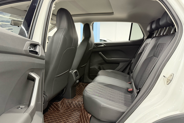 Volkswagen T-Cross 2022 imagen de coche #17