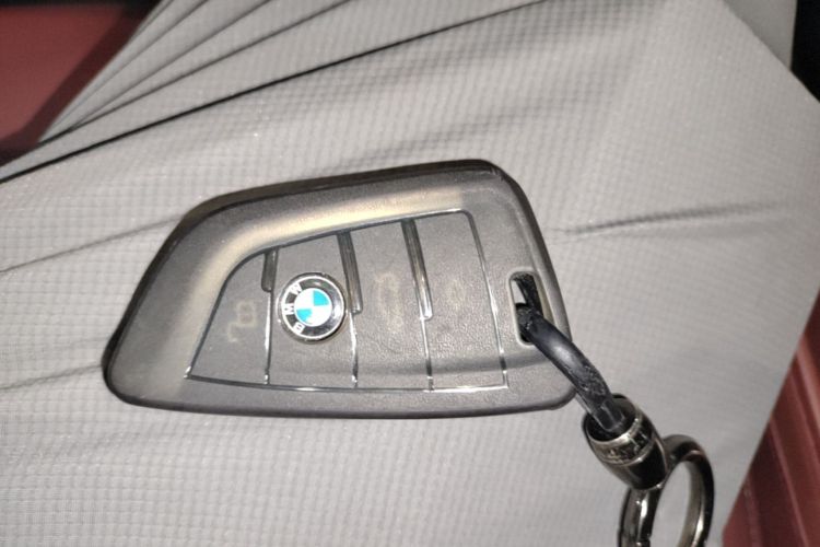 BMW 3 Series 2024 car image #14