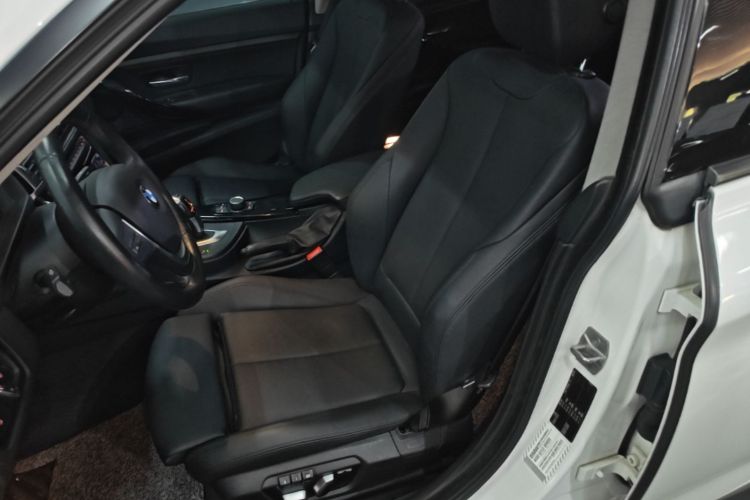 BMW 3 Series GT 2018 #15 BMW 3 Series GT 2018 car image #15