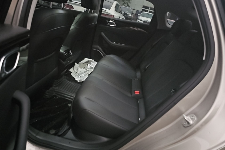 GEELY Emgrand 2026 #17 GEELY Emgrand 2026 immagine di auto #17