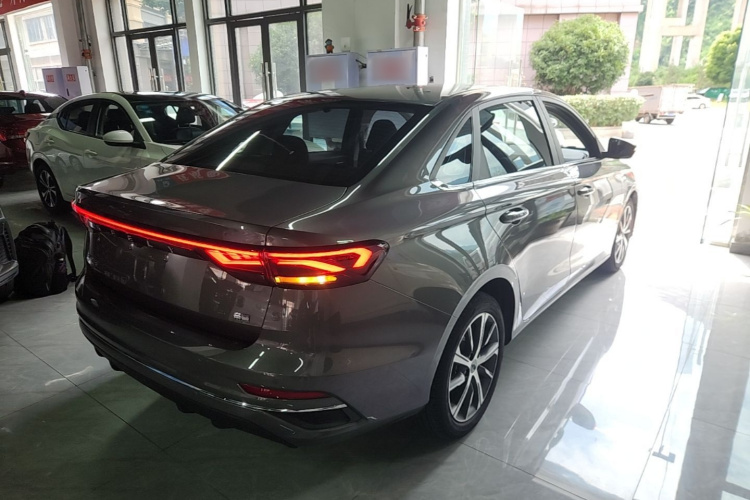 GEELY Emgrand 2021 car image #7