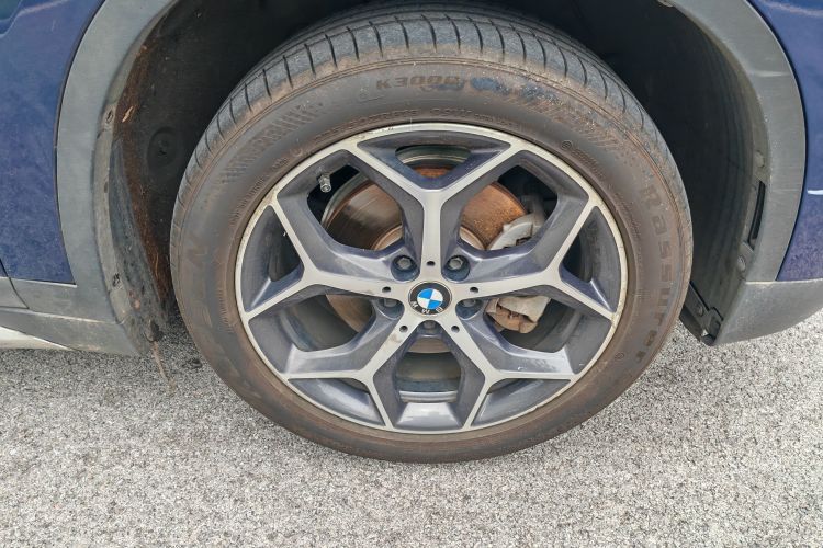 BMW X1 2019 car image #11
