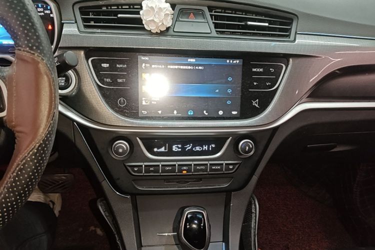 GEELY Emgrand 2017 car image #15