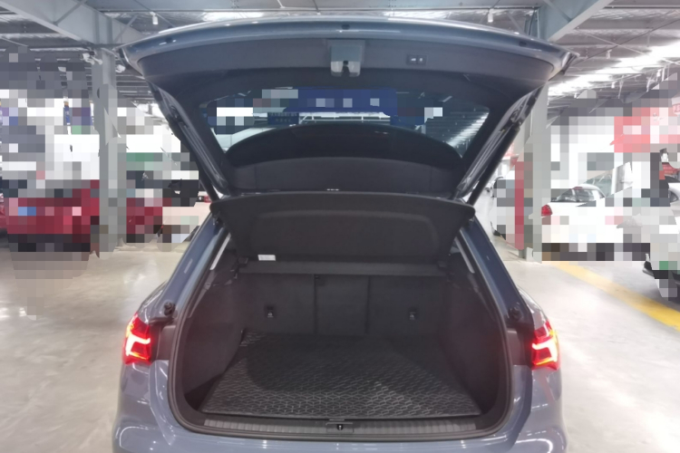 Audi Q3 2022 car image #19