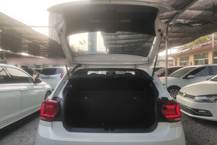 Volkswagen Polo 2021 صورة سيارة #21