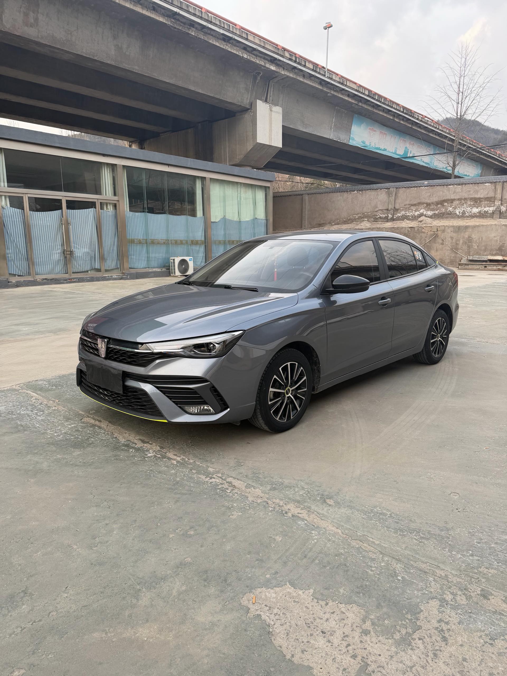 Roewe i5 2023 изображение автомобиля 