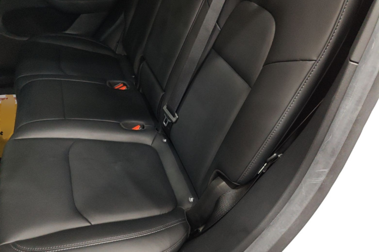Tesla Model Y 2022 immagine di auto #17