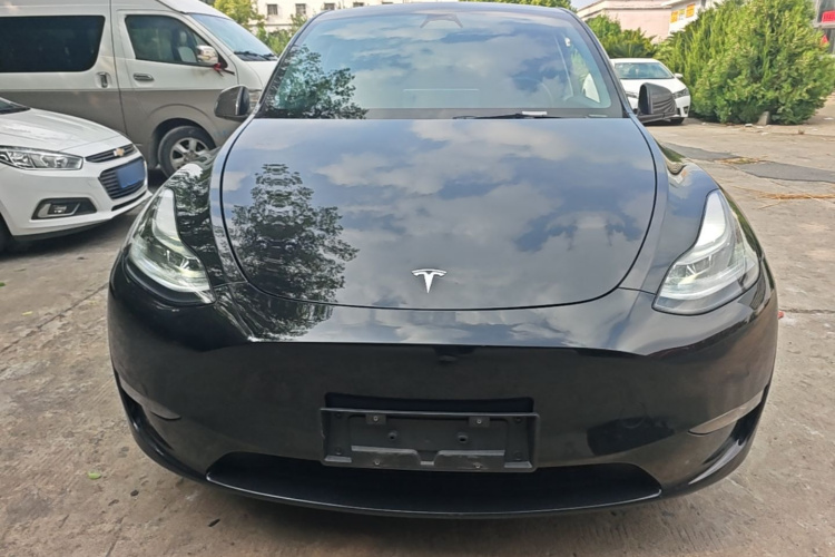 Tesla Model Y 2023 #3 Tesla Model Y 2023 car image #3