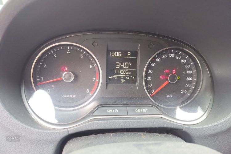 Volkswagen Polo 2014 car image #14