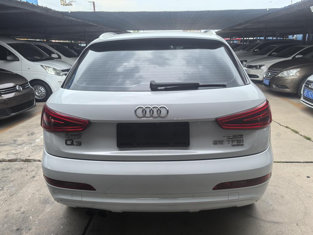 Audi Q3 2015 #4 Audi Q3 2015 car image #4