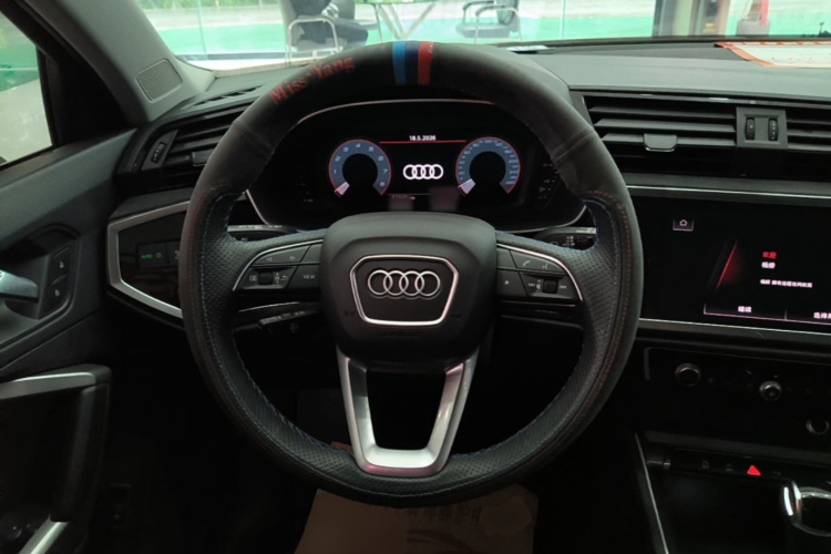 Audi Q3 2022 #11 Audi Q3 2022 car image #11