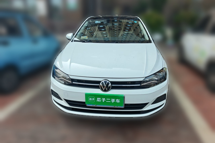 Volkswagen Polo 2023 car image #3
