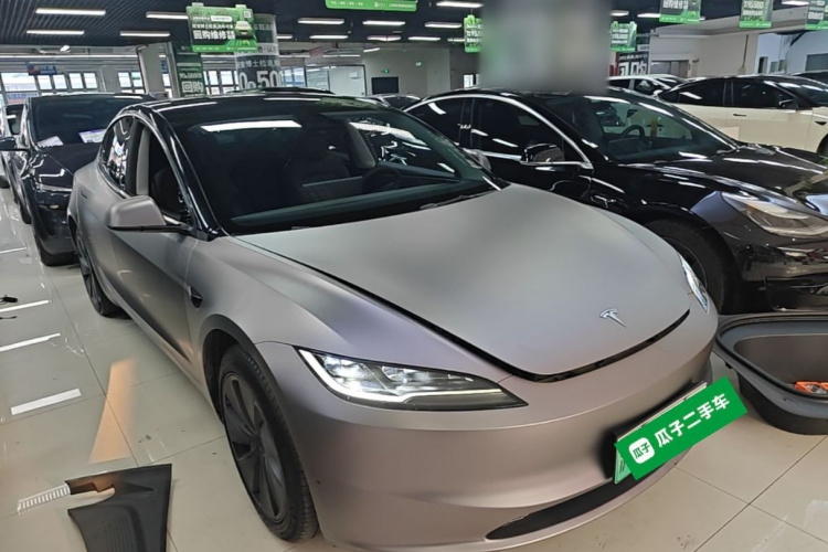 Tesla Model 3 2024 car image #4