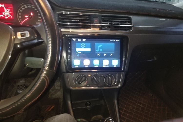 Volkswagen Santana 2019 car image #17