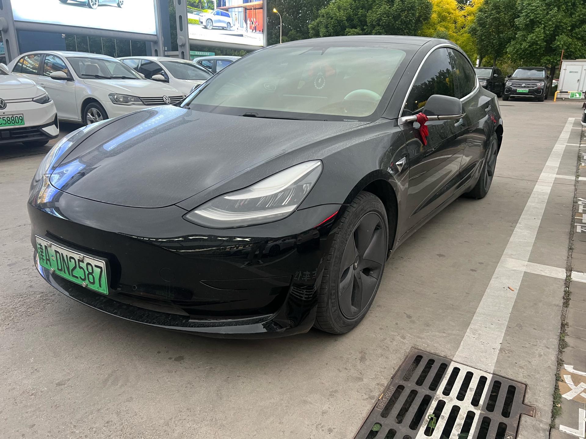 Tesla Model 3 2021 car image 