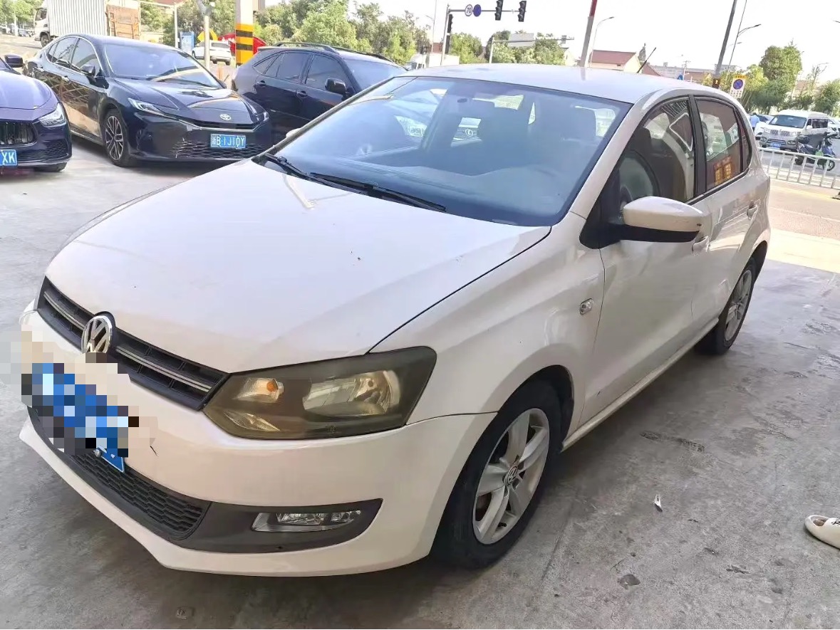 Volkswagen Polo 2011 Volkswagen Polo 2011 car image
