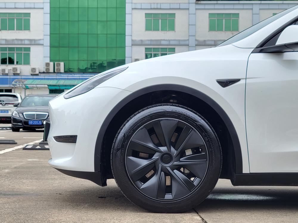 Tesla Model Y 2023 #17 Tesla Model Y 2023 car image #17