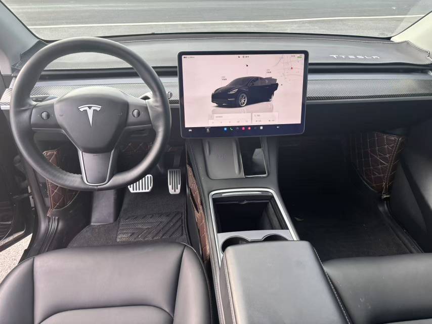 Tesla Model Y 2023 #4 Tesla Model Y 2023 car image #4