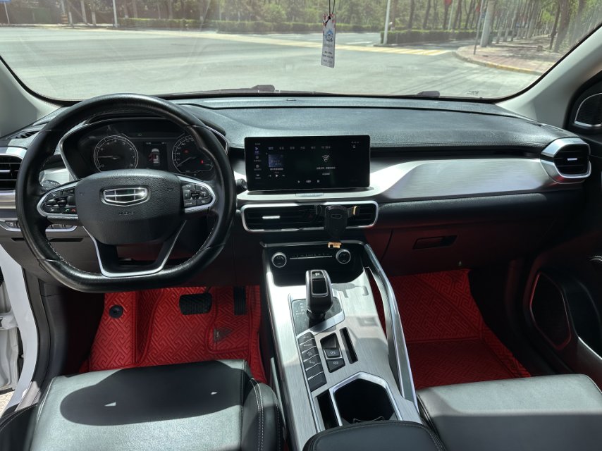 GEELY Coolray 2019 image de voiture #5
