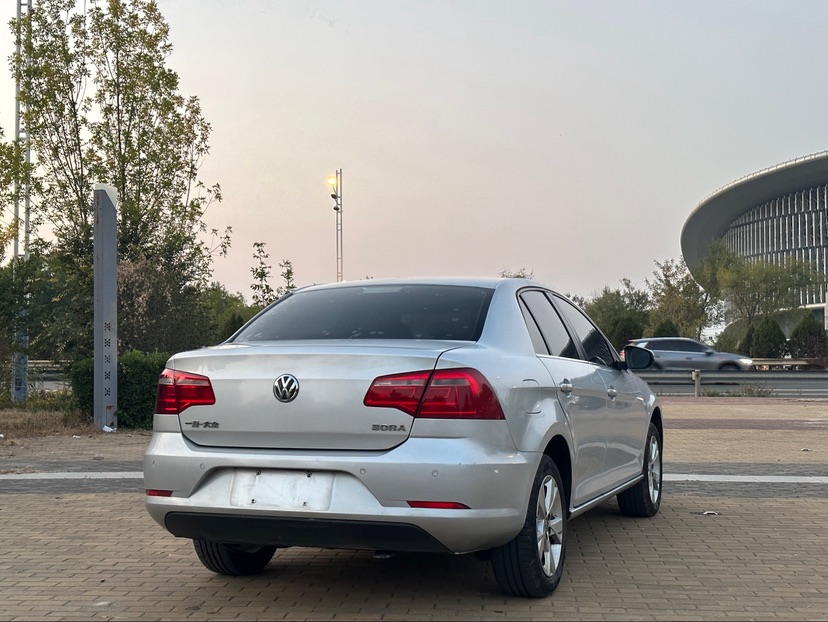 Volkswagen Bora 2015 #4 Volkswagen Bora 2015 изображение автомобиля #4