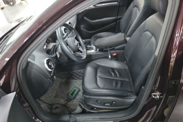 Audi A3 2019 car image #19