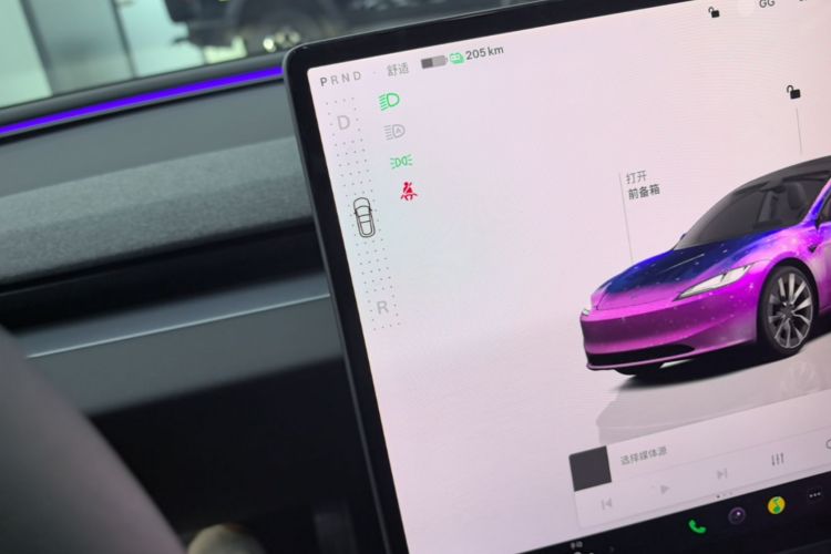 Tesla Model 3 2025 #18 Tesla Model 3 2025 car image #18