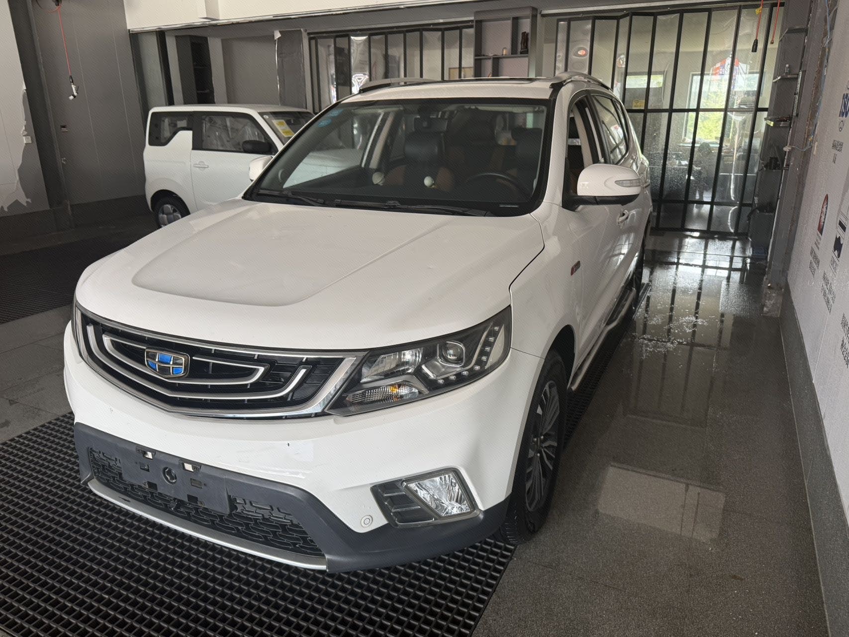 GEELY Vision X6 2017 GEELY Vision X6 2017 immagine di auto