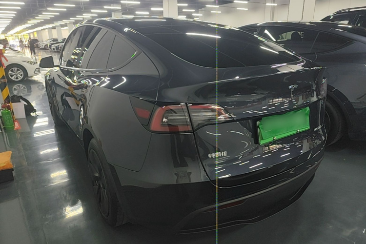Tesla Model Y 2024 car image #7