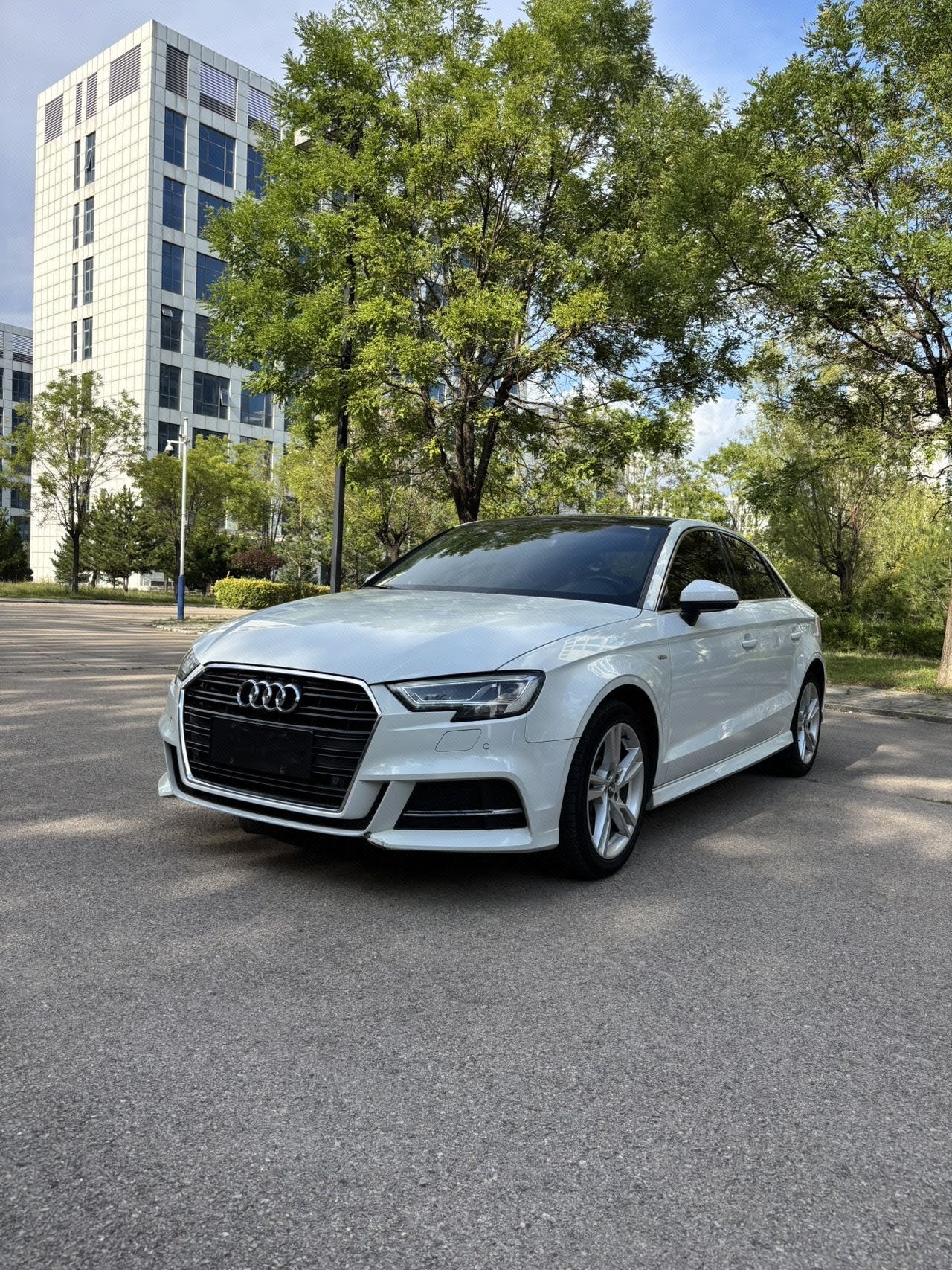 2019 2019 car image