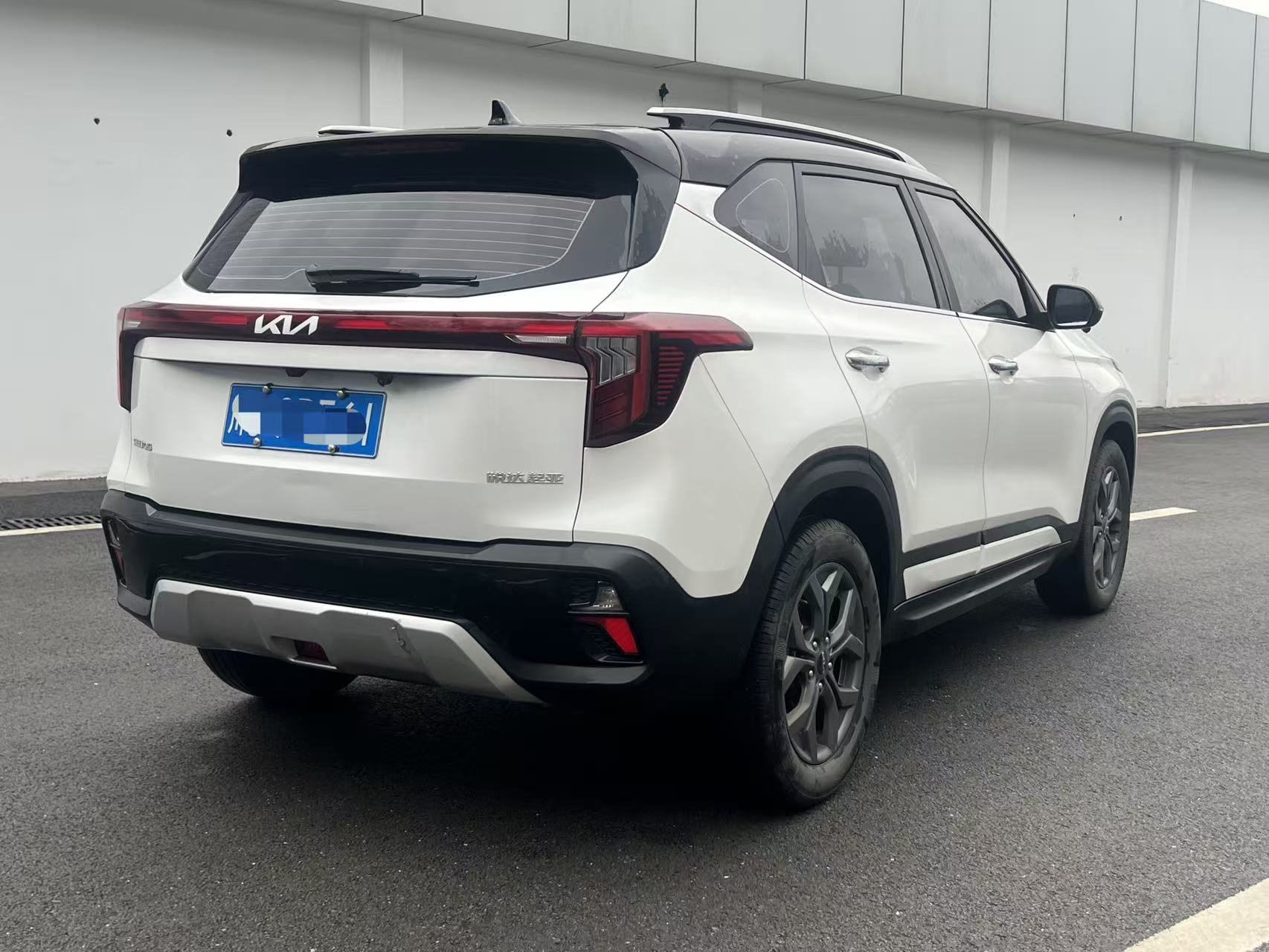 Kia Seltos 2023 car image #4