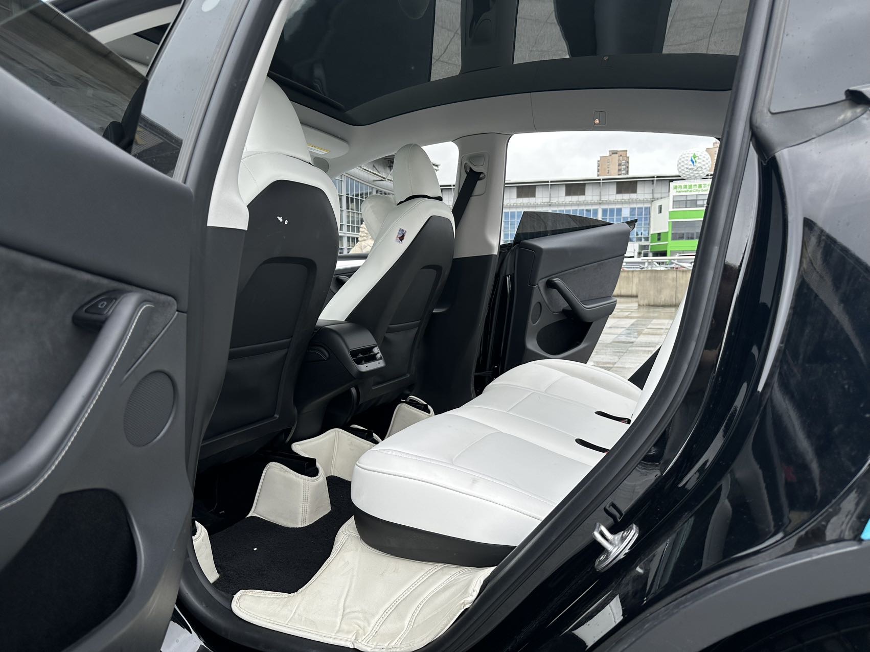 Tesla Model Y 2022 #22 Tesla Model Y 2022 car image #22